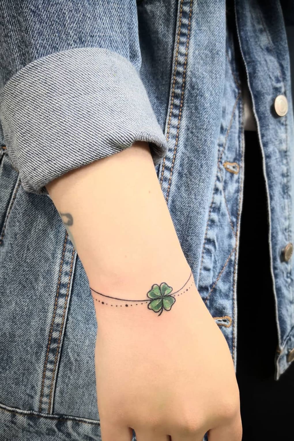 Four Leaf Clover Vine Tattoos Vanhelsingseason4releasedate