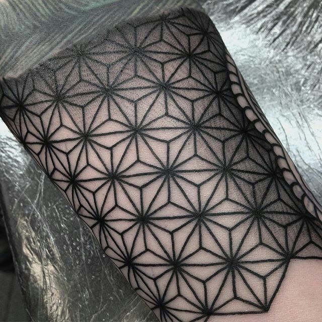 5 Geometric Tattoo Fillers to Transform Your Ink