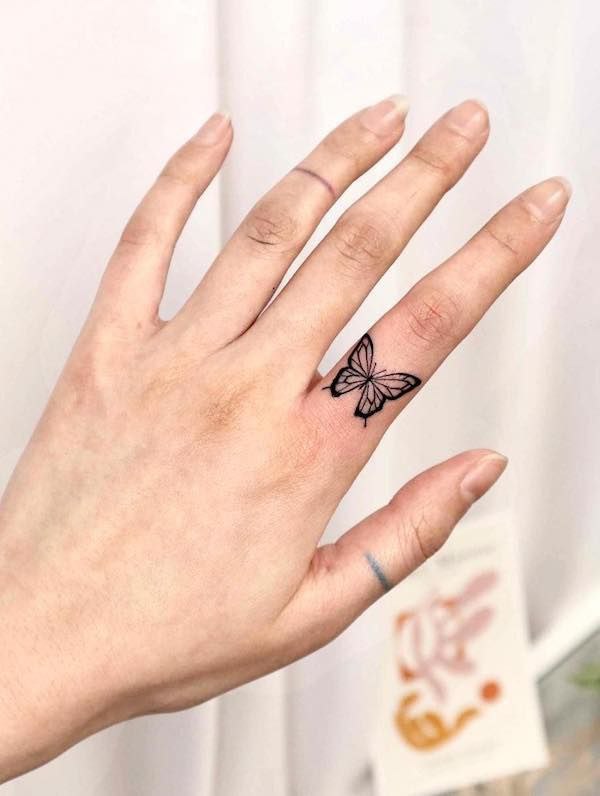 Girly Finger Tattoos 15 Cute Tattoo Ideas For Females Or Women That