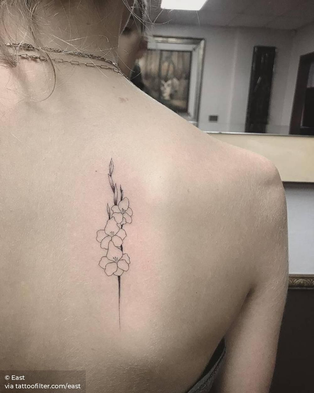 7 Symbolic Meanings Behind Gladiolus and Poppy Tattoos