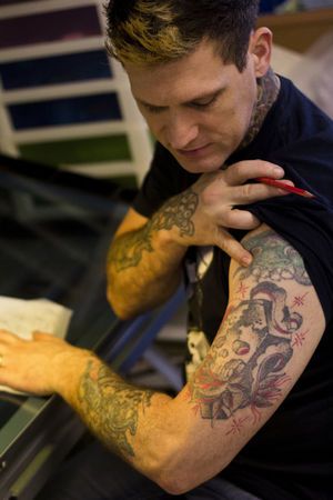 Inkmaster Cast Member Kyle Dunbar In His Flint Tattoo Shop Ink