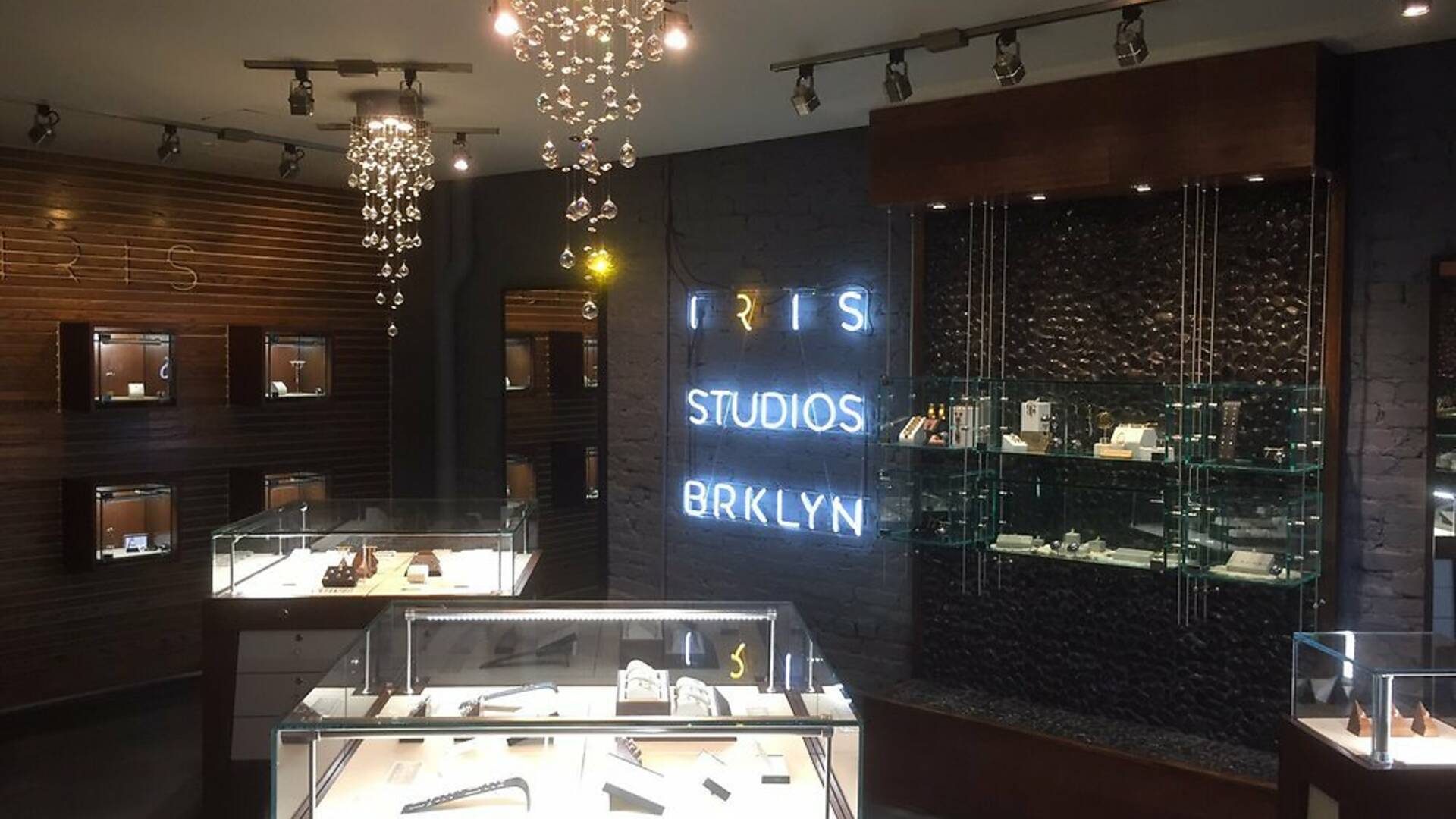 Iris Piercing Studio And Jewelry Gallery Manufacture Design Of Store