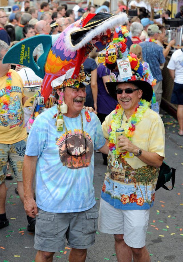 5 Iconic Jimmy Buffett Outfits for Summer Fun