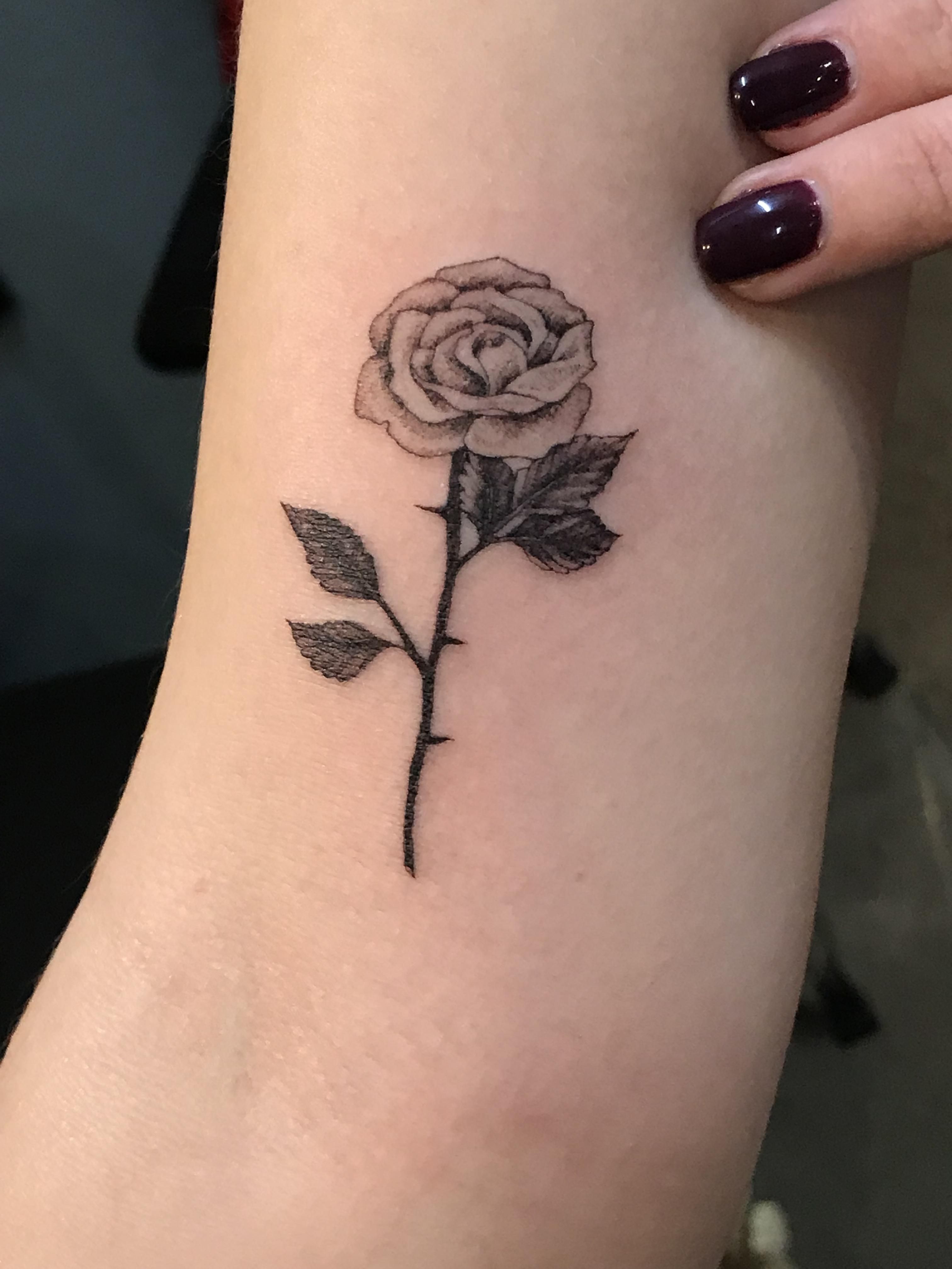 5 Stunning June Birth Flower Tattoo Ideas