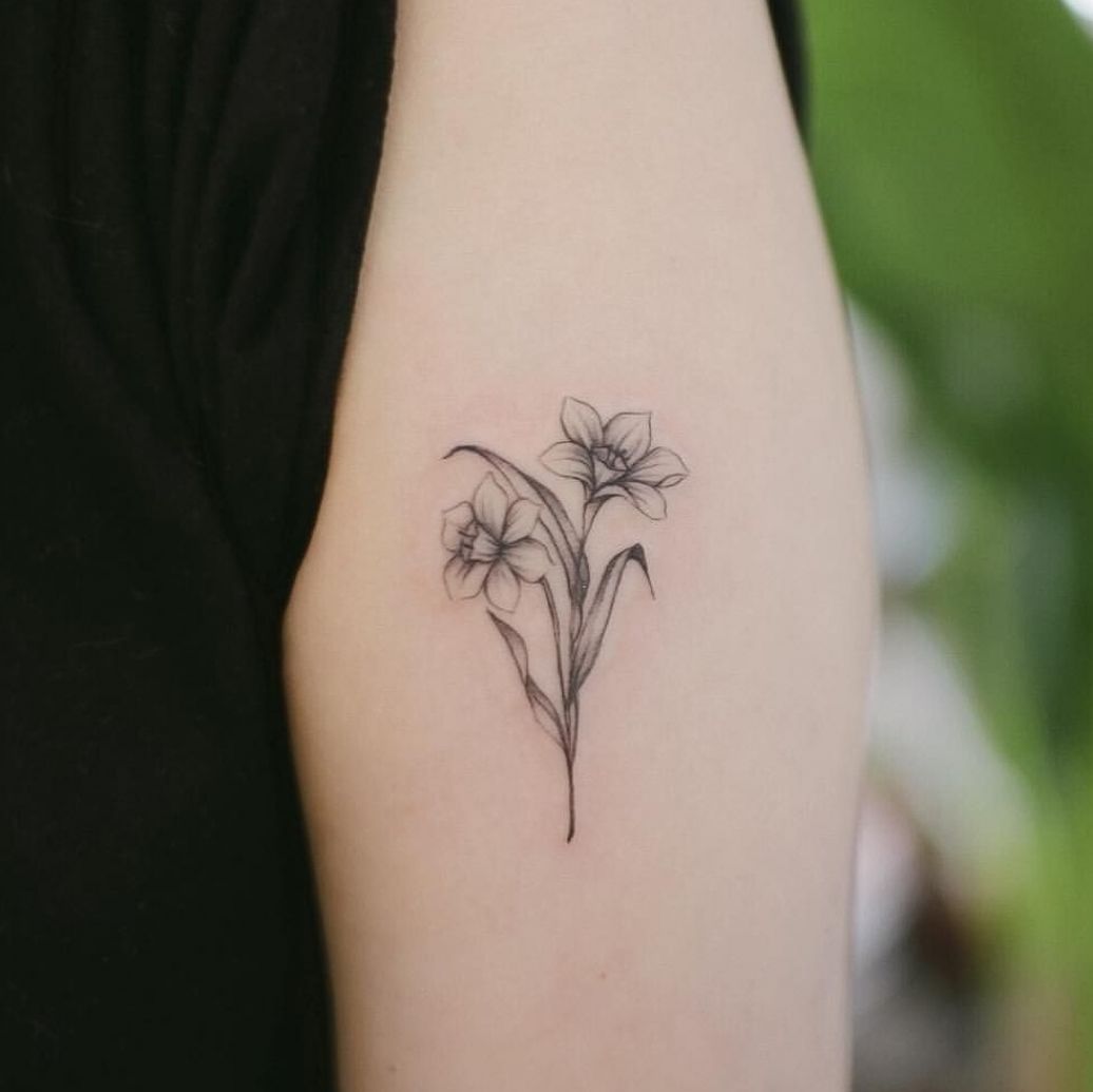 List Best Birth Flower Tattoo Ideas To Try