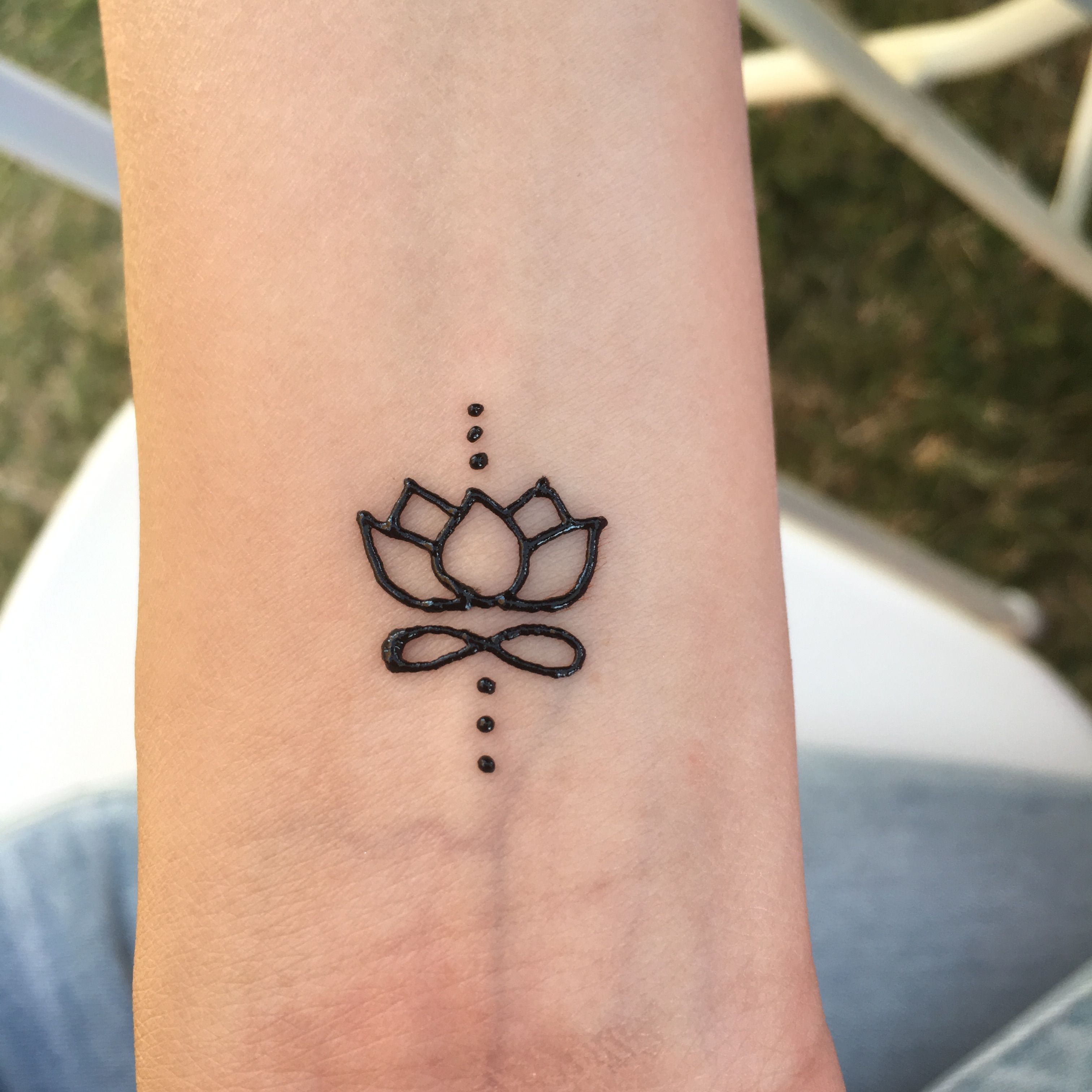 Lotus Henna