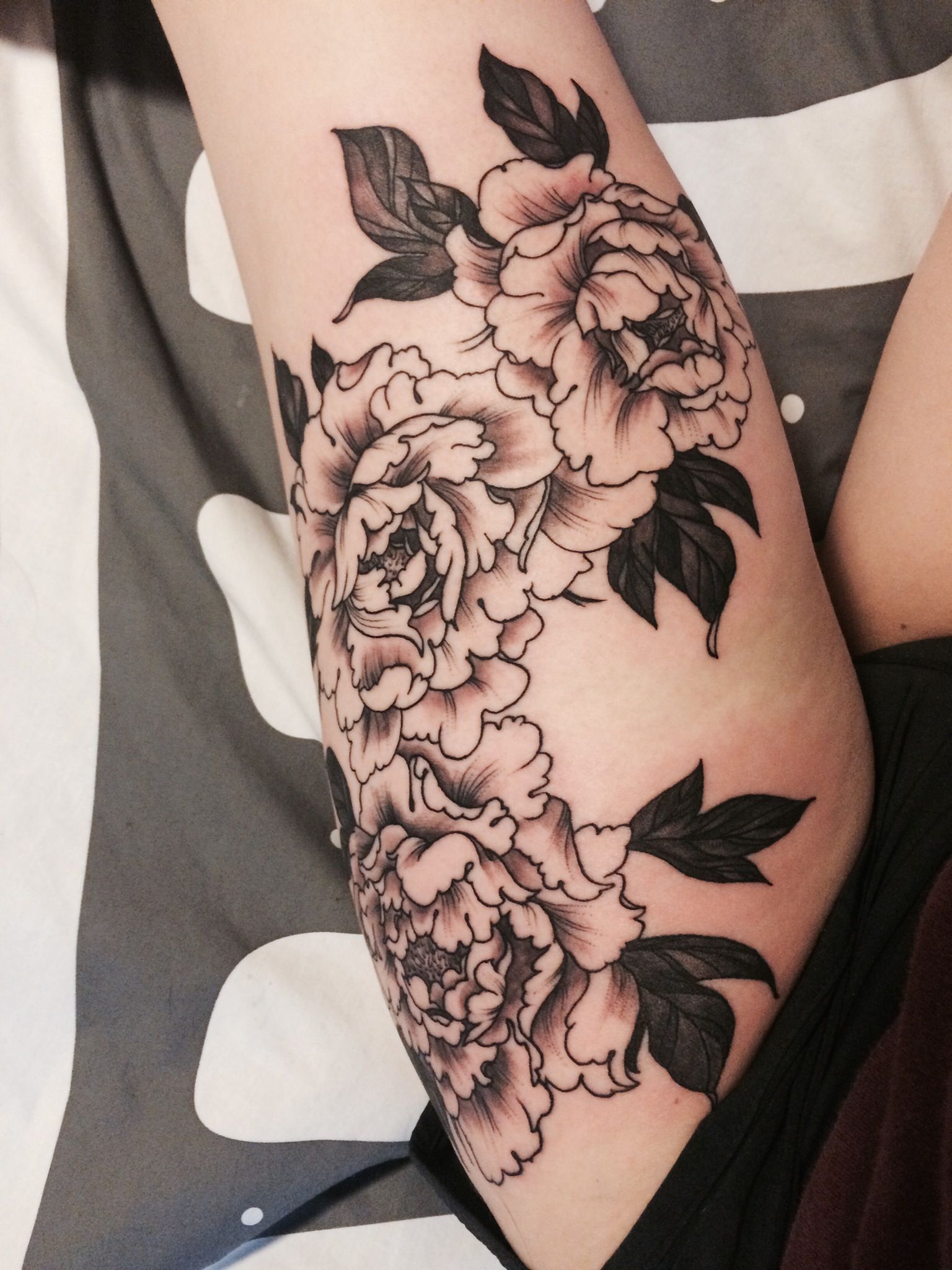 Nice Thigh Piece Flower Thigh Tattoos White Flower Tattoos Thigh