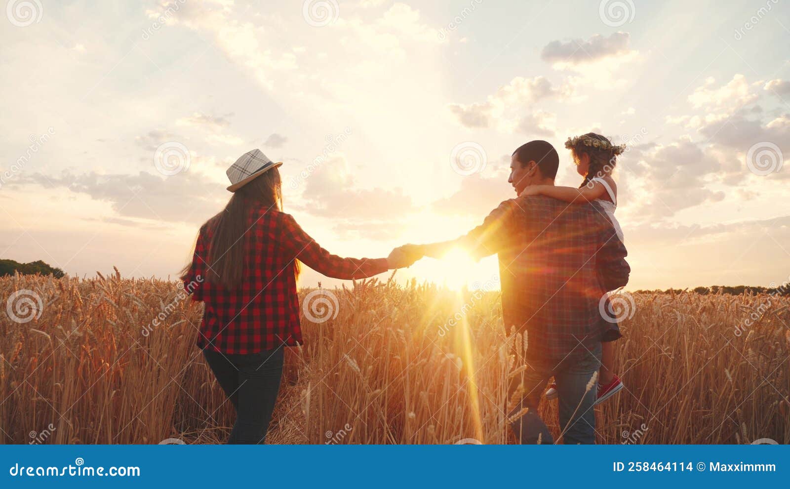 People In The Park Happy Family Walking Silhouette Mom Dad And