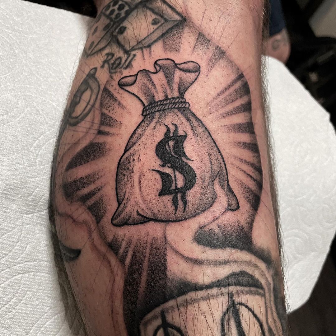 Pin By Deivid Gabriel On Gangster Tattoo Money Bag Tattoo Dollar Sign Tattoo Money Sign Tattoo