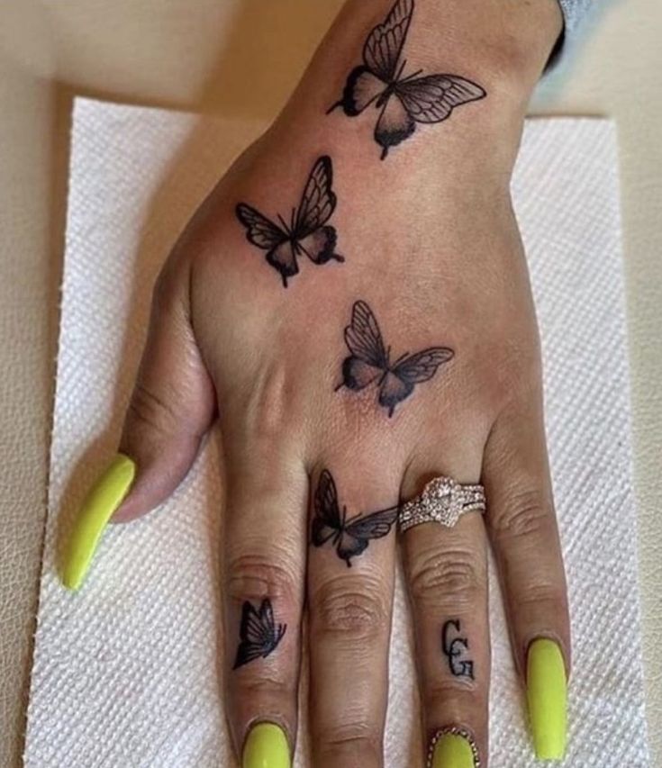 Pin By Exclusive J On T A T T O O S Pretty Hand Tattoos Hand Tattoos For Women Finger