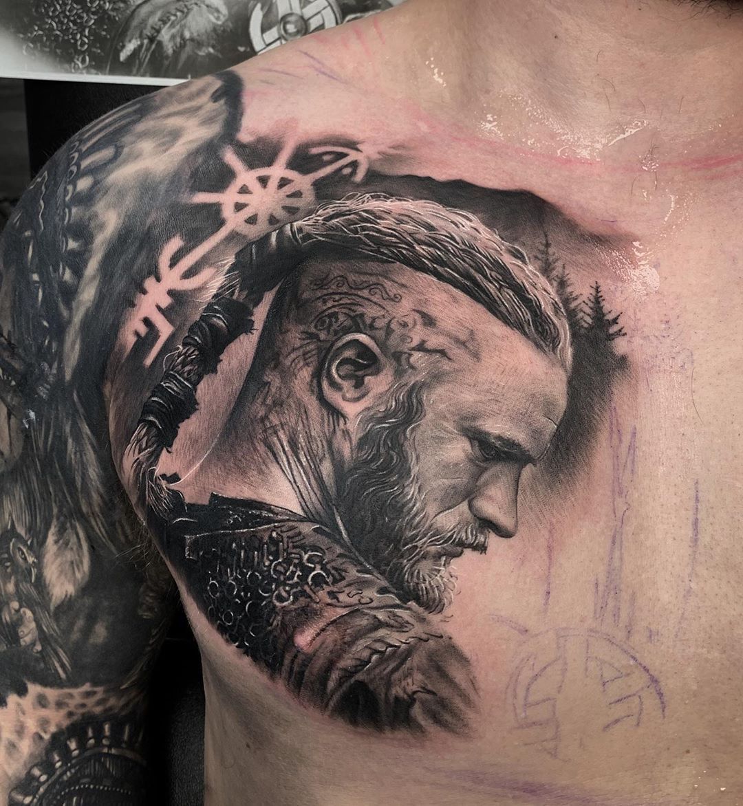 Ragnar Lothbrok Tattoo By Adrian Lindell Post 24375 Ragnar Lothbrok