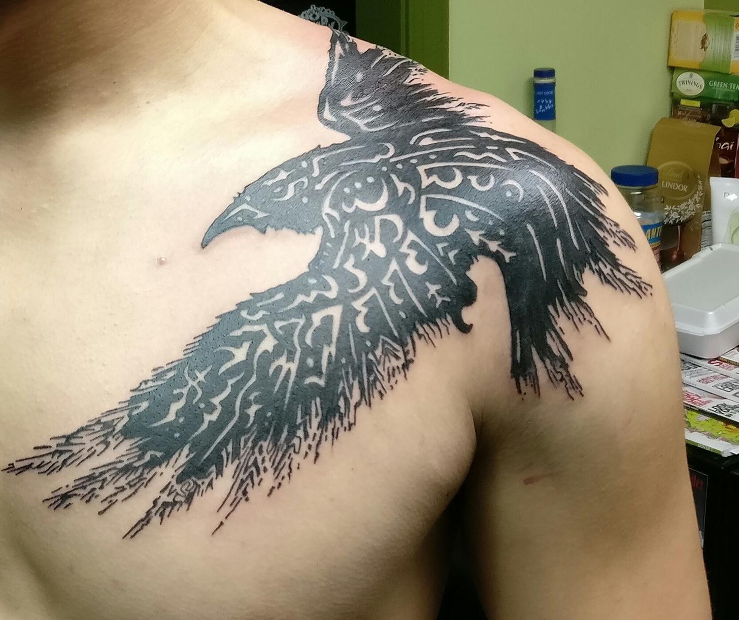 Raven Tattoo Album On Imgur Crow Tattoo Raven Tattoo Viking Tattoos