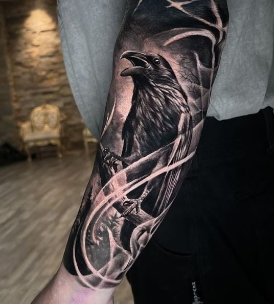 Share 77 Simple Norse Raven Tattoo In Cdgdbentre