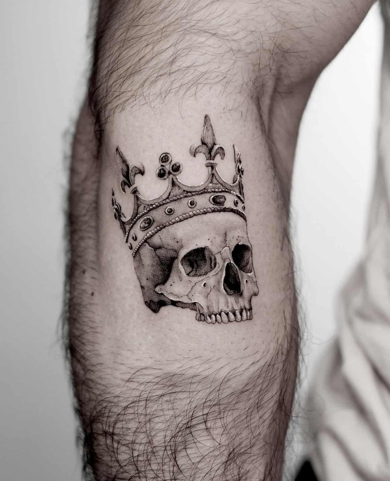 Skull In Crown Tattoo Best Tattoo Ideas Gallery