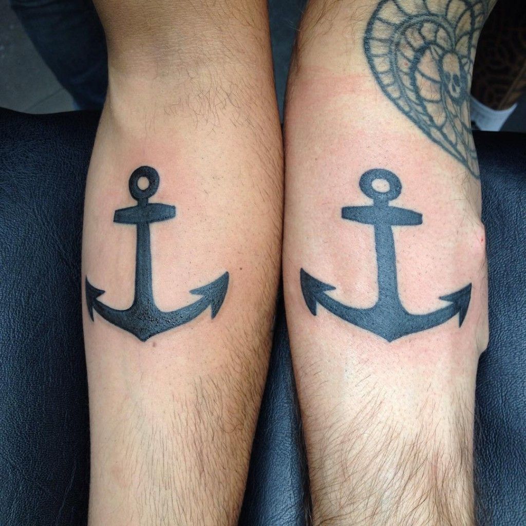 Stunning Anchor Tattoo For Men S Arm Tattooshunter Com Hombres Tatuajes Tatuajes Estilo De