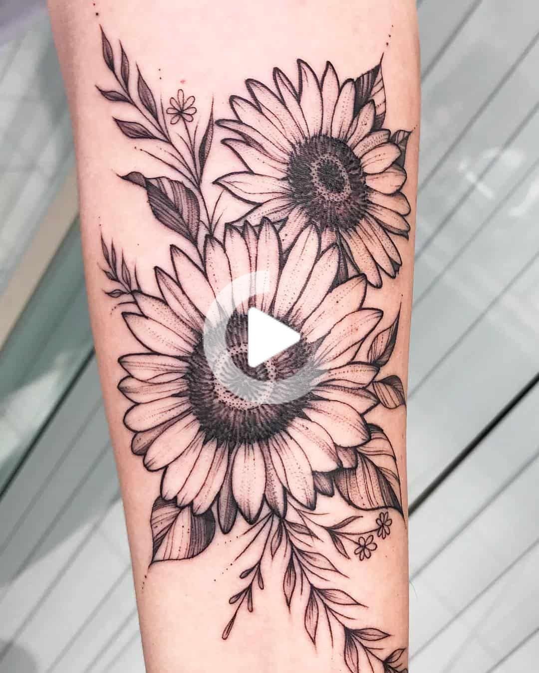 7 Stunning Sunflower Tattoo Designs for Your Back