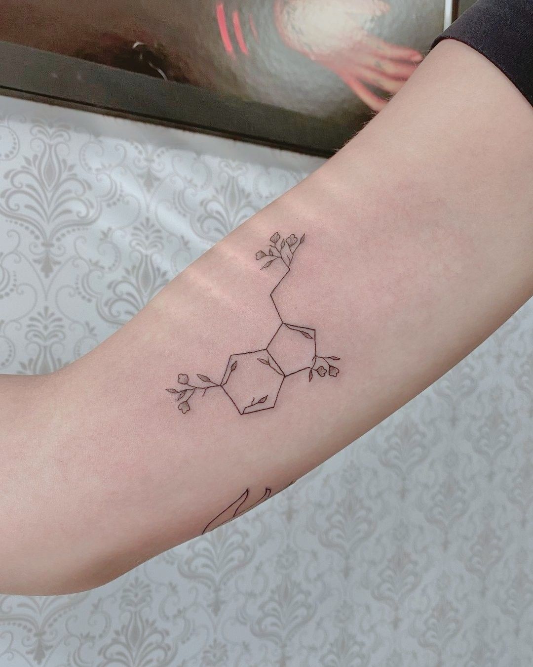 Tattoo History And What They Mean Today Molecule Tattoo Serotonin