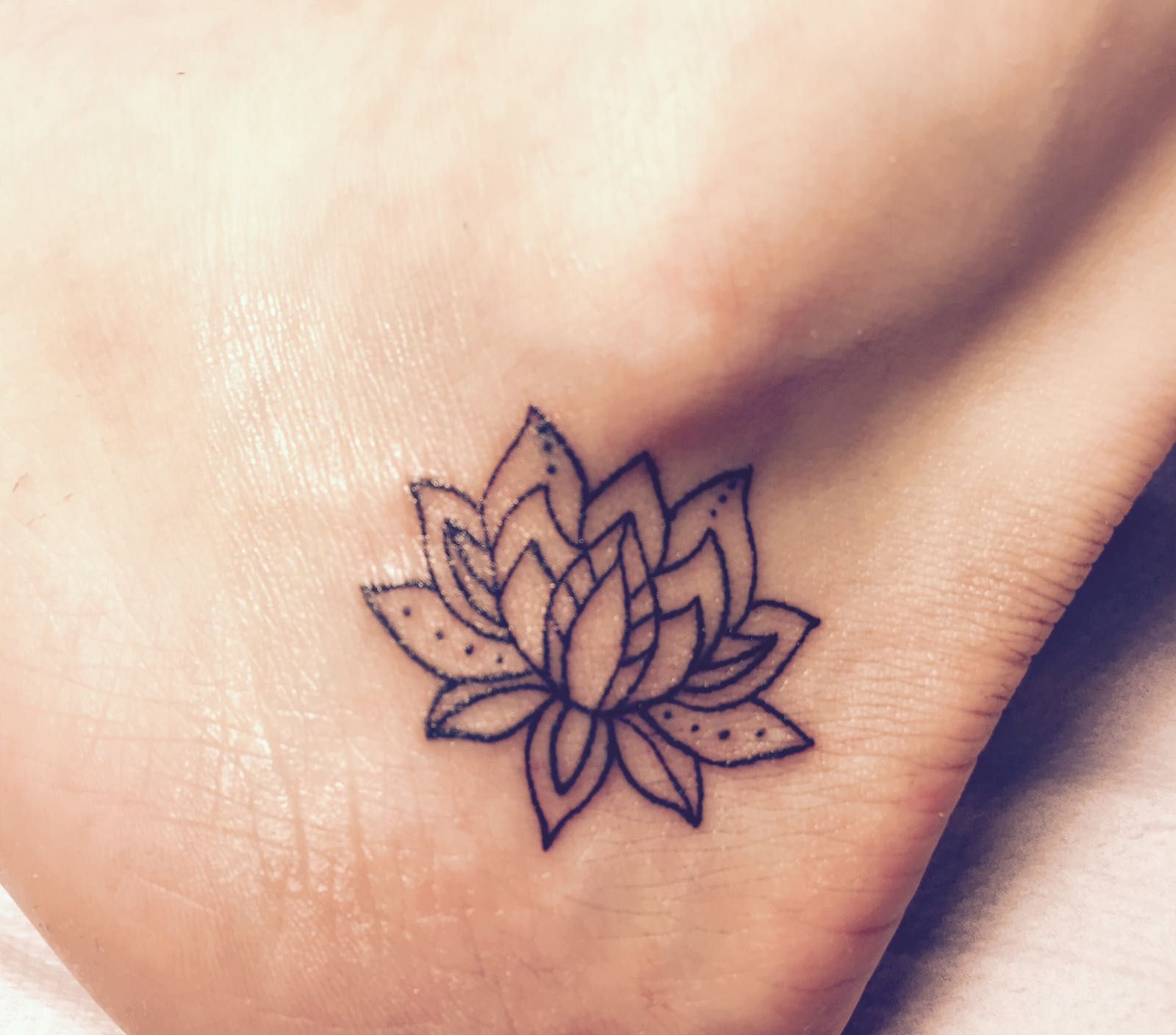 10 Stunning Lotus Flower Tattoo Ideas and Meanings