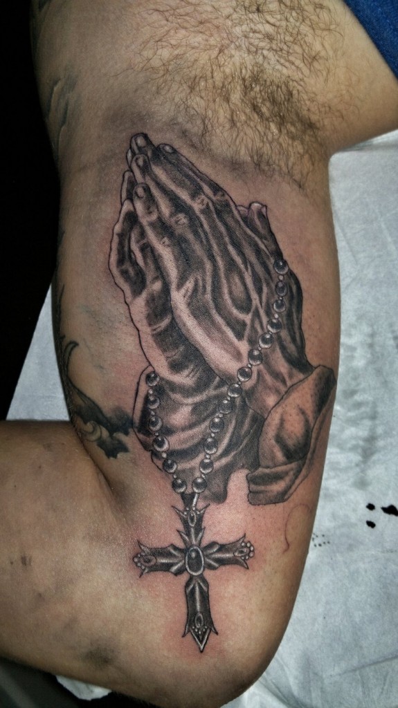 Tattoos Of Praying Hands With Rosary