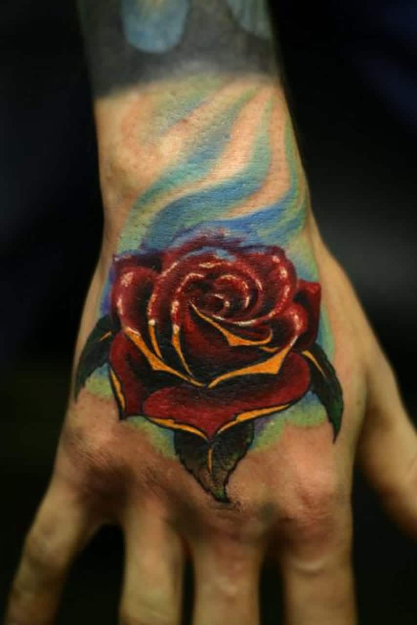 Tatuaje de Rosas: Diseños Masculinos Atractivos