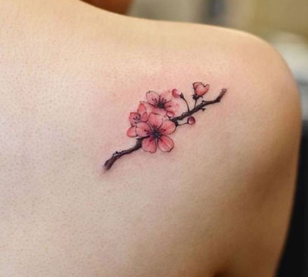 Flor de Cerezo: Tatuajes Significativos y Elegantes