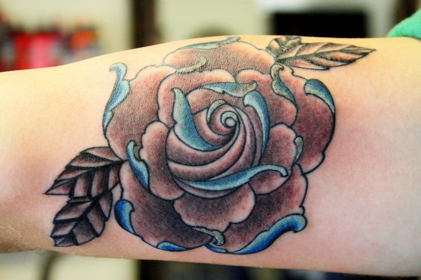 5 Estilos de Tatuajes de Rosas para Hombres