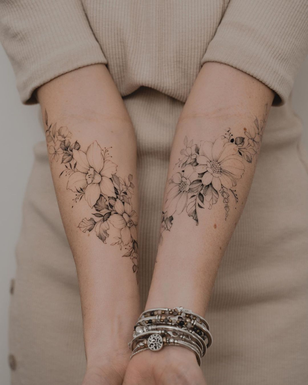 Top 74 Fine Line Flower Tattoo In Cdgdbentre