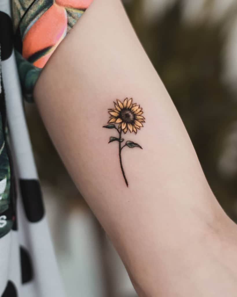 Update More Than 84 Minimalist Tiny Sunflower Tattoo Latest In Cdgdbentre