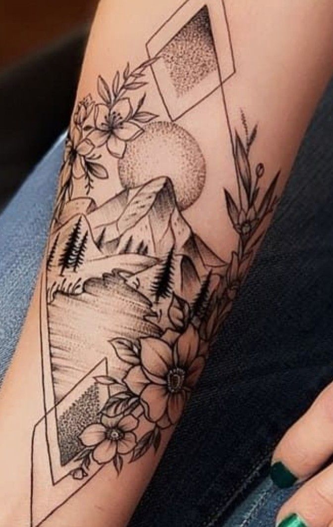 5 Stunning Western Tattoo Ideas for Women